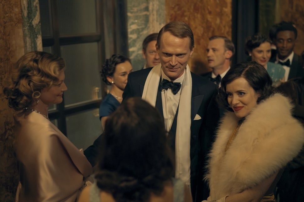 'A Very British Scandal' Trailer Sees Claire Foy And Paul Bettany As ...